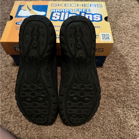 Black slip on shoes - Picture 12 of 12